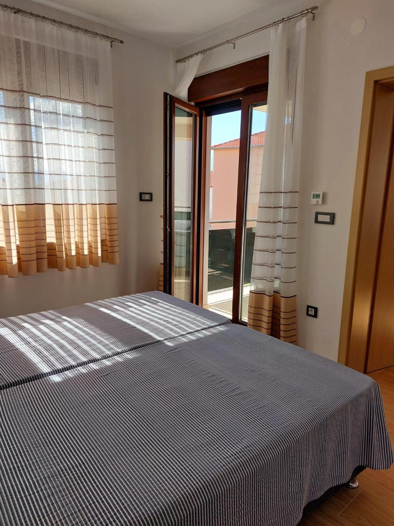 נובי ווינודולסקי Apartmani Ivana Novi מראה חיצוני תמונה