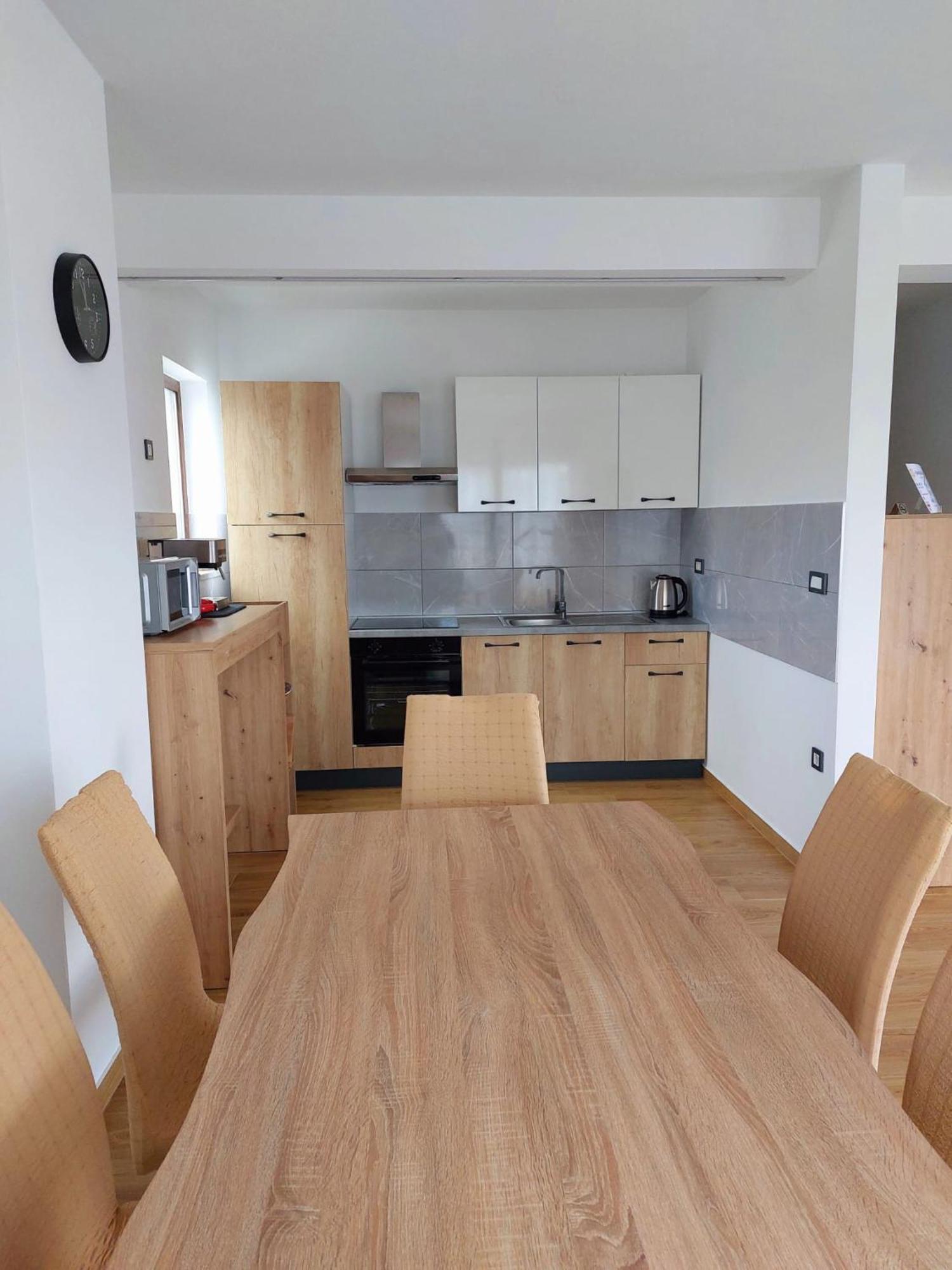 נובי ווינודולסקי Apartmani Ivana Novi מראה חיצוני תמונה