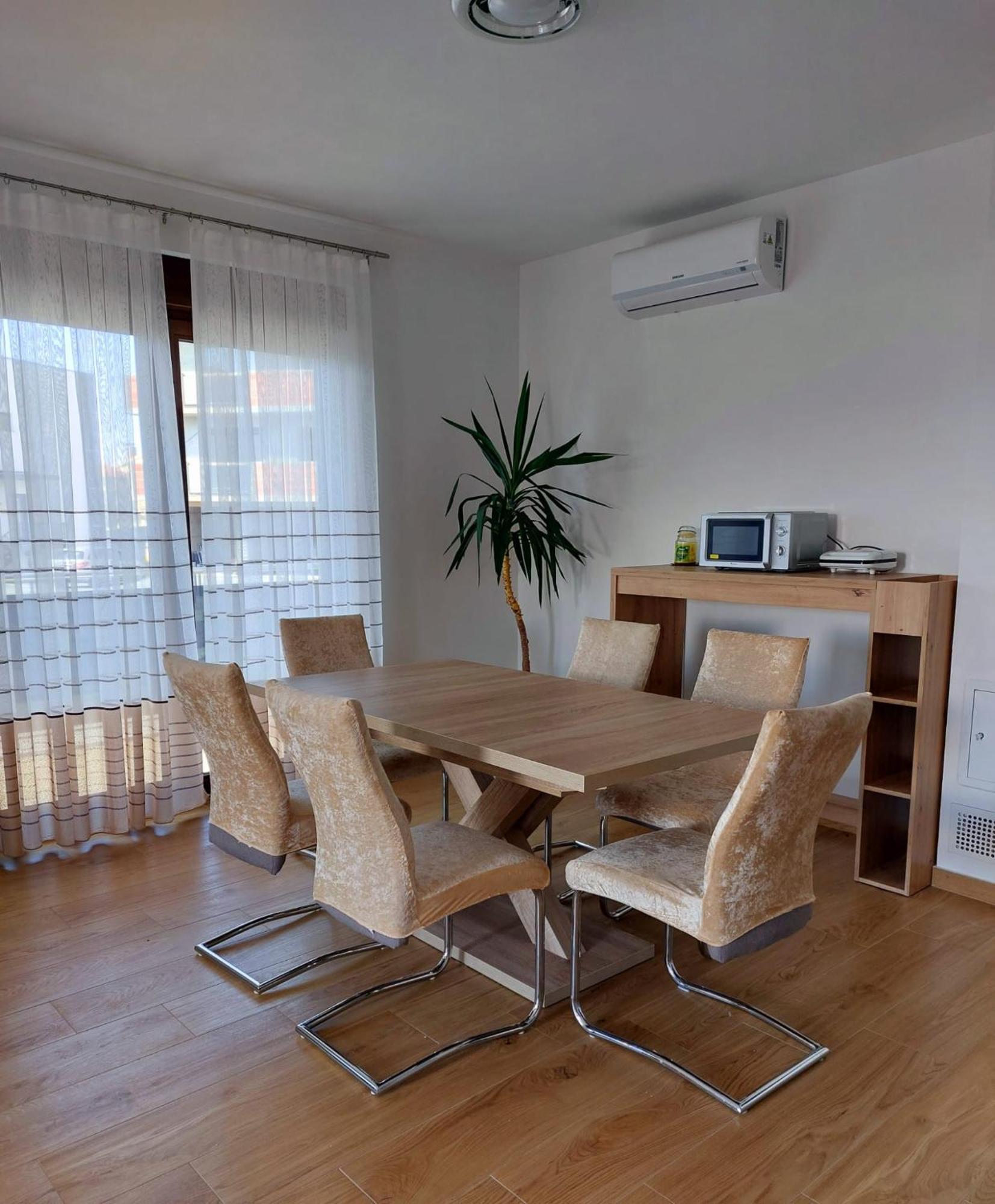 נובי ווינודולסקי Apartmani Ivana Novi מראה חיצוני תמונה